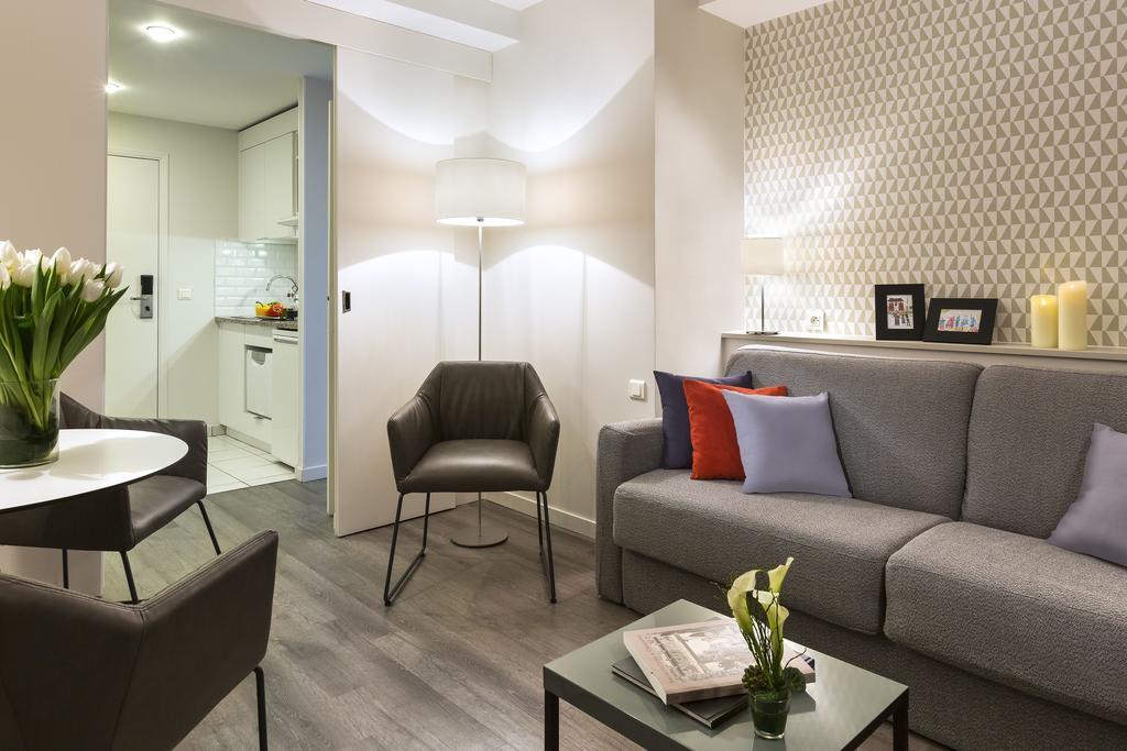 Apartment (4 Adults)