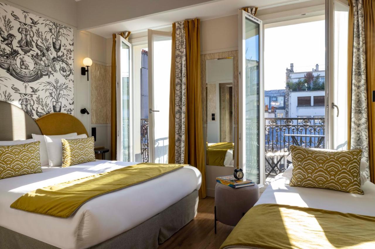 Superior Triple Room with Balcony