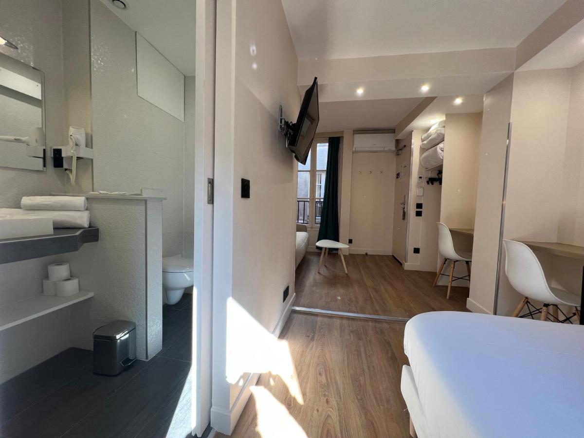 Prestige Room