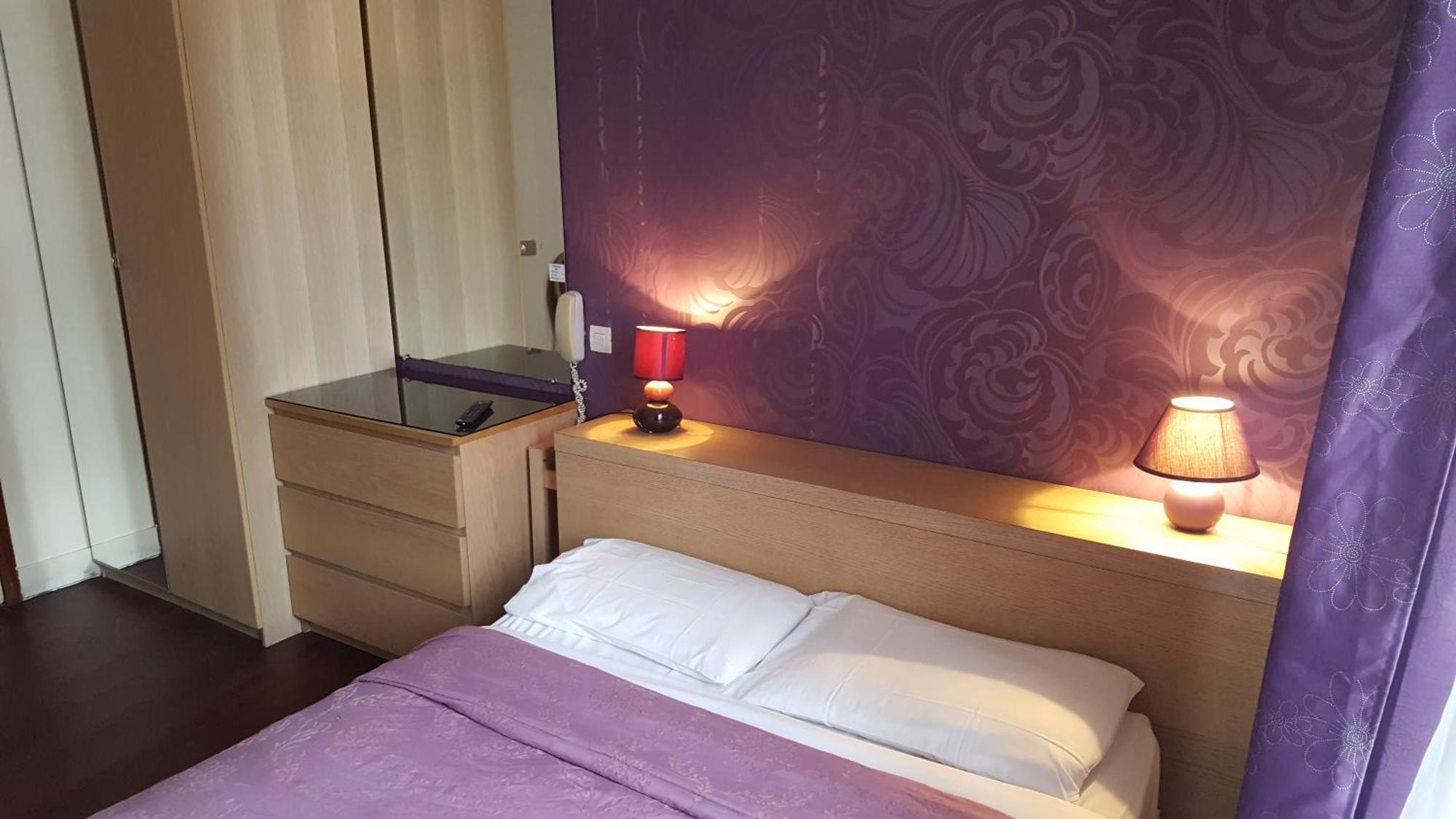 Deluxe Double Room Bath
