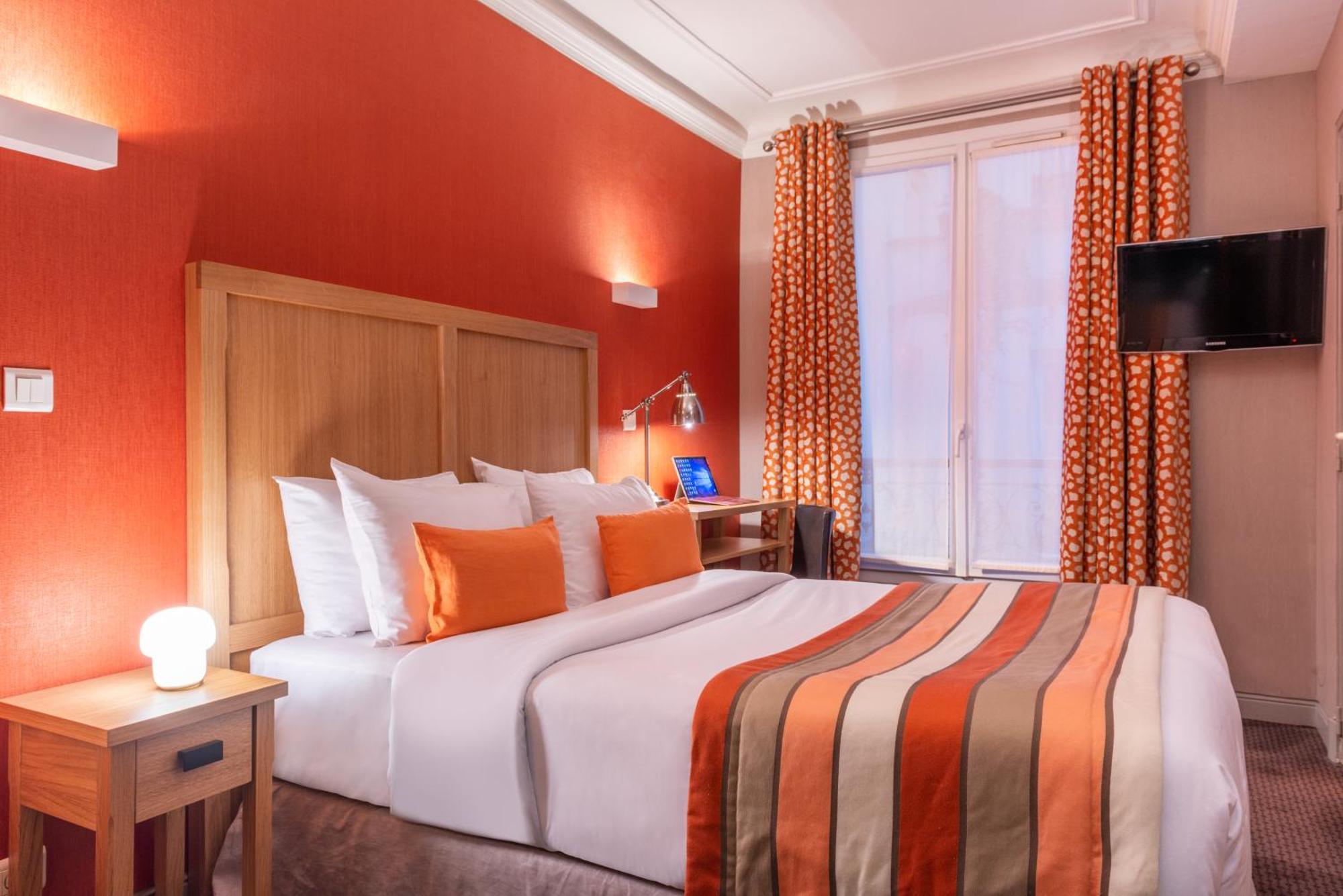 Standard Double Room,703435702:JPEG