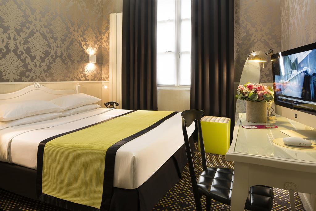 Deluxe Room with Twin Beds or Double Bed
