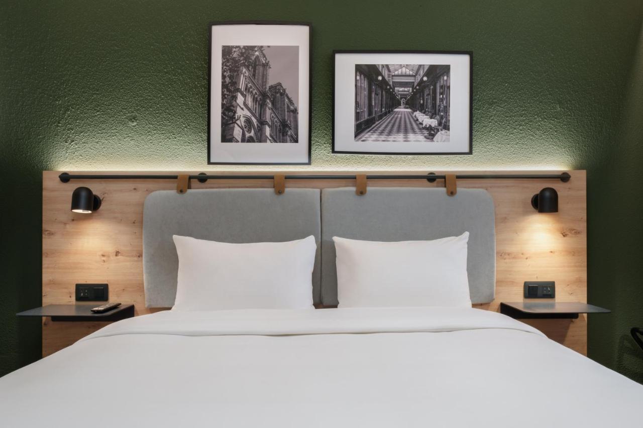 Standard Room - 1 Queen Bed,1498505293:JPEG
