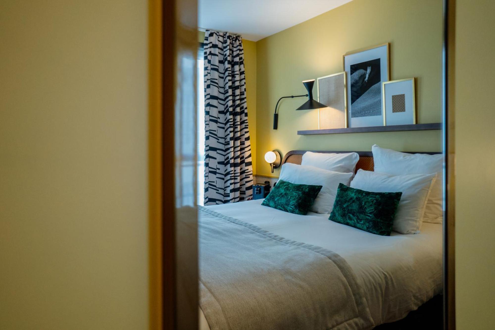 Large Single Room,1548746359:JPEG