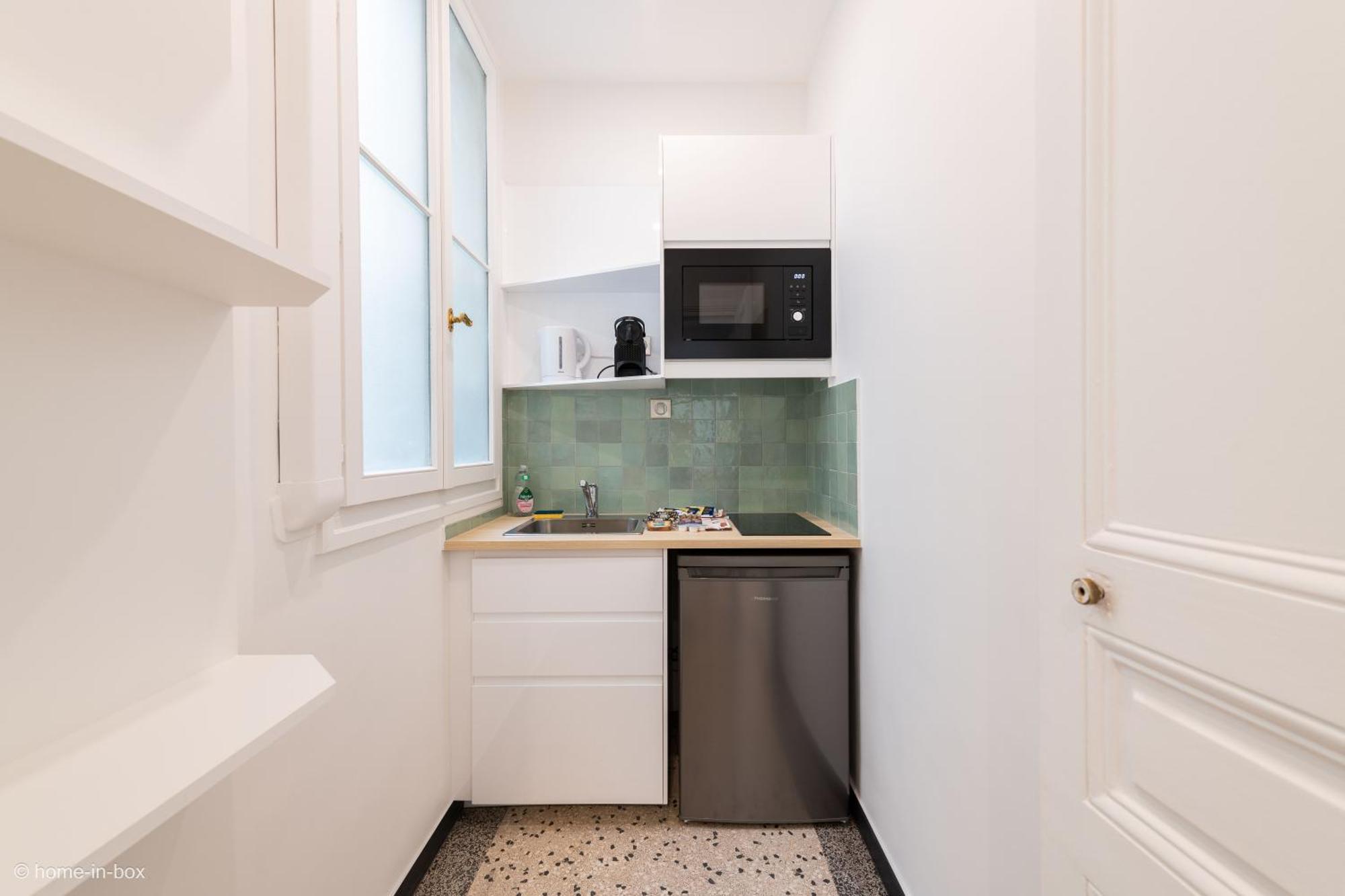 One-Bedroom Apartment with City View,1610217760:JPEG