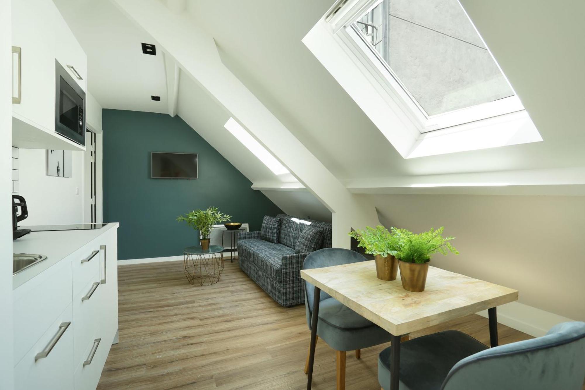 1 Bedroom Apartment