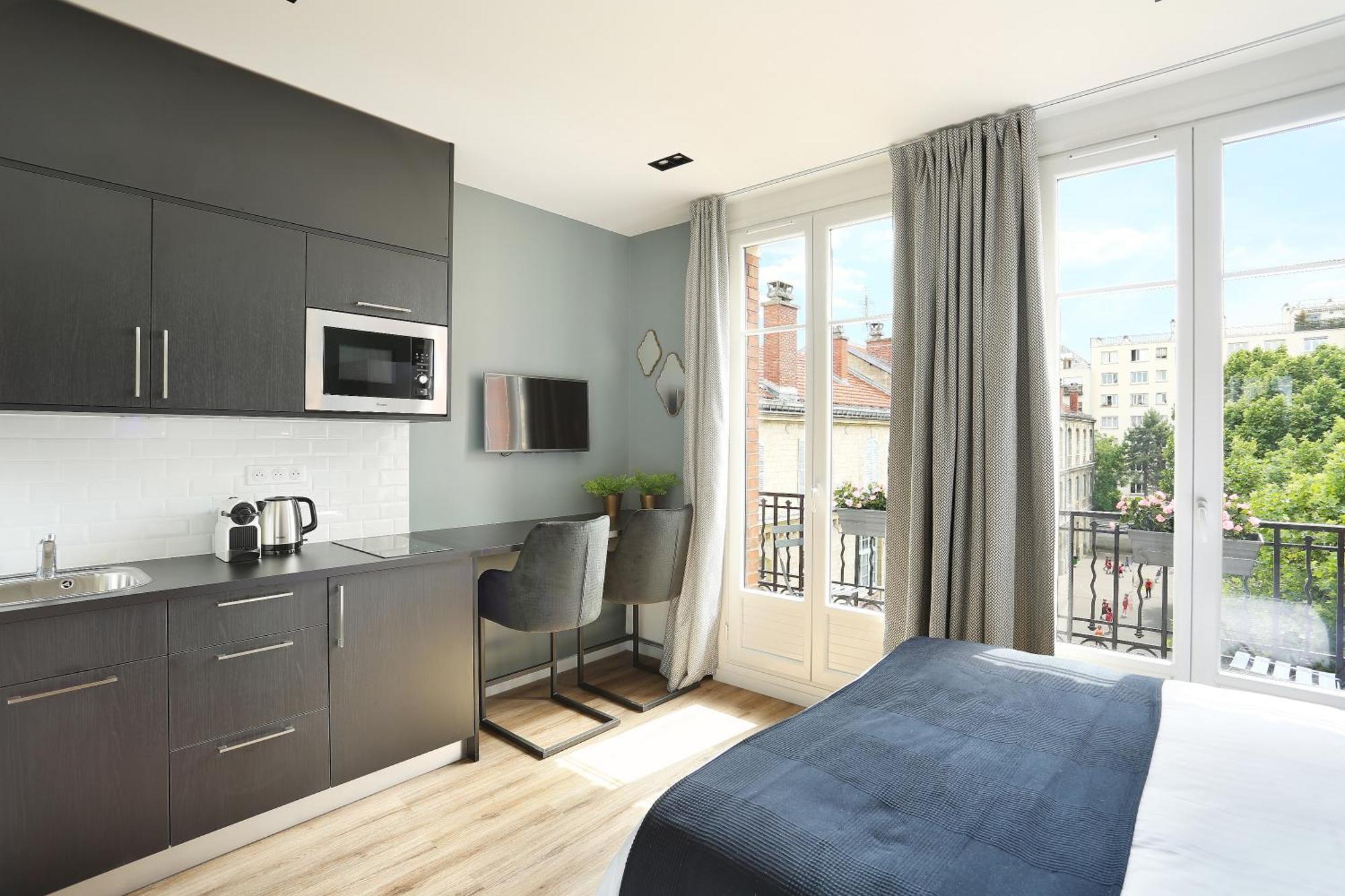Medium Studio Kitchen Balcony