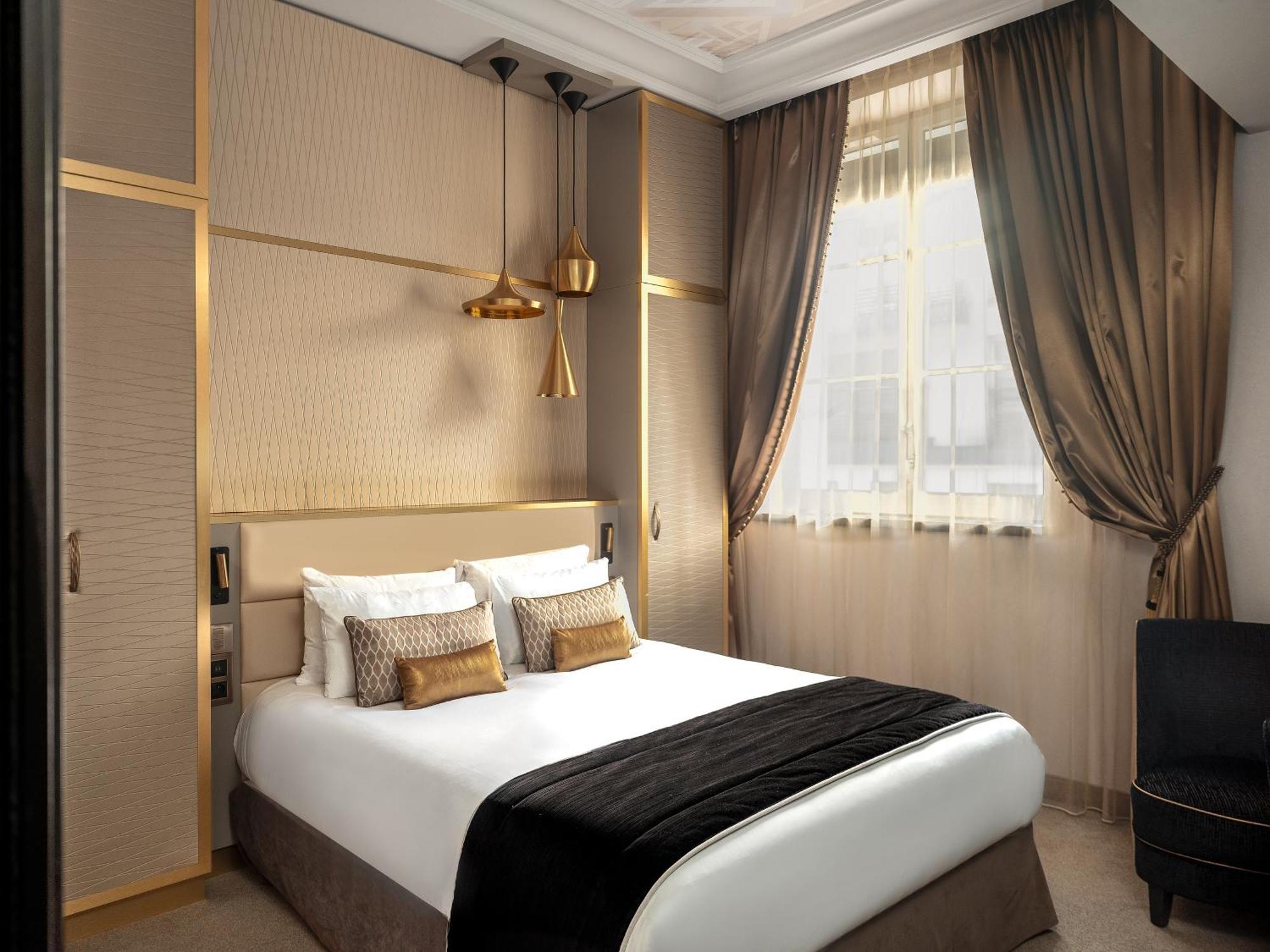 Queen Room