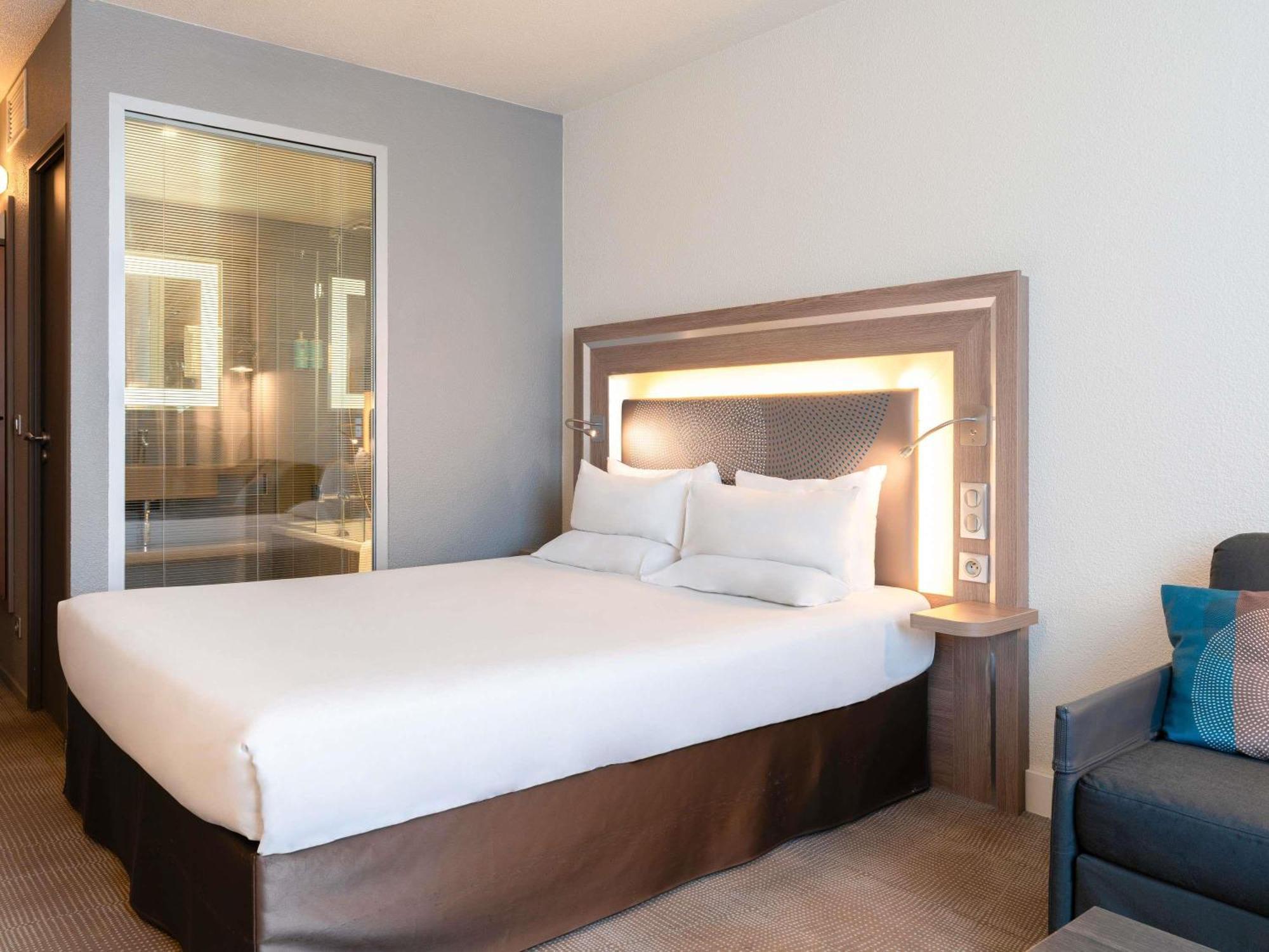 Superior Room with Queen Bed and Single Sofa Bed