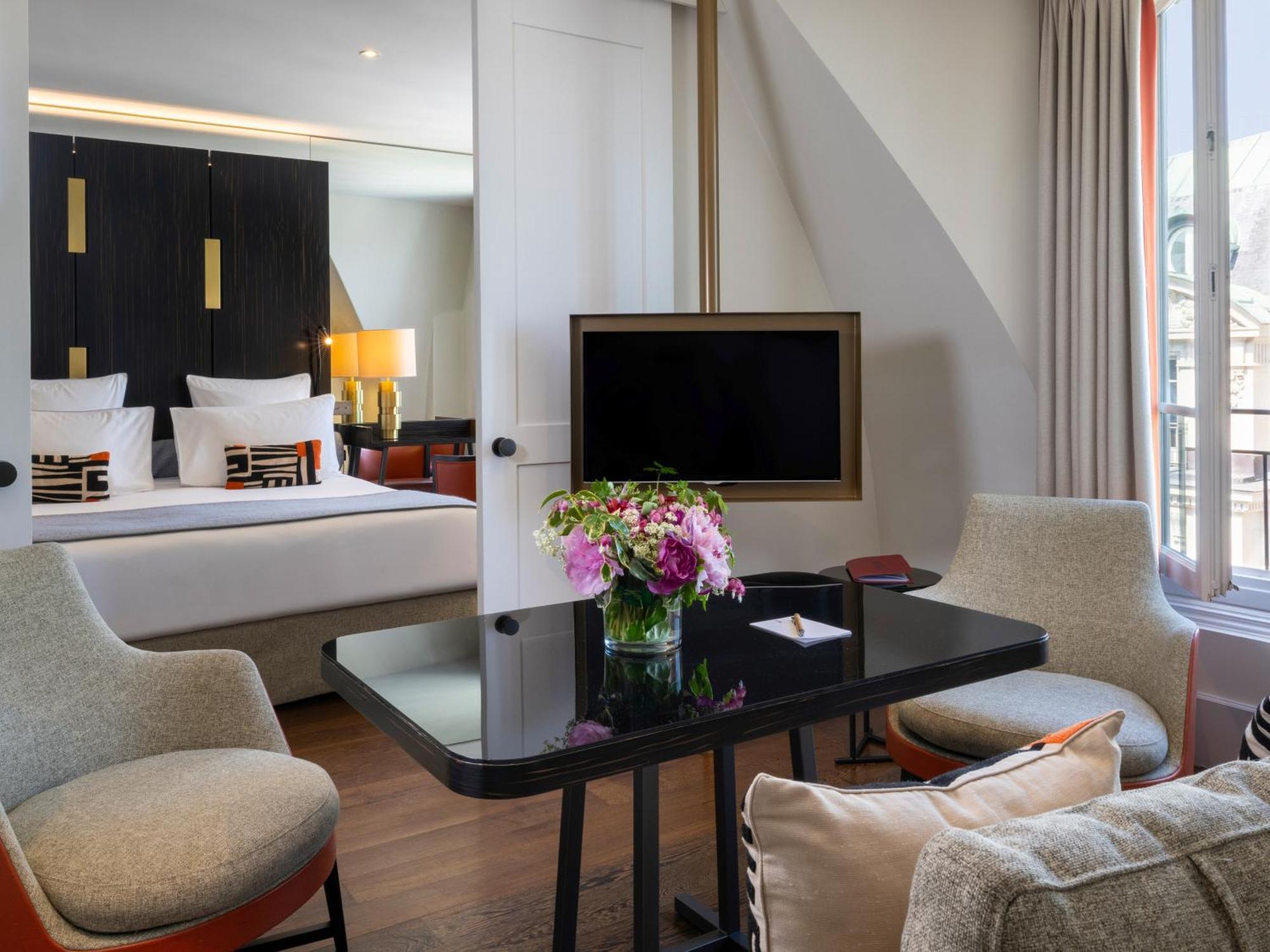 Junior Suite with Free Bottle of Champagne