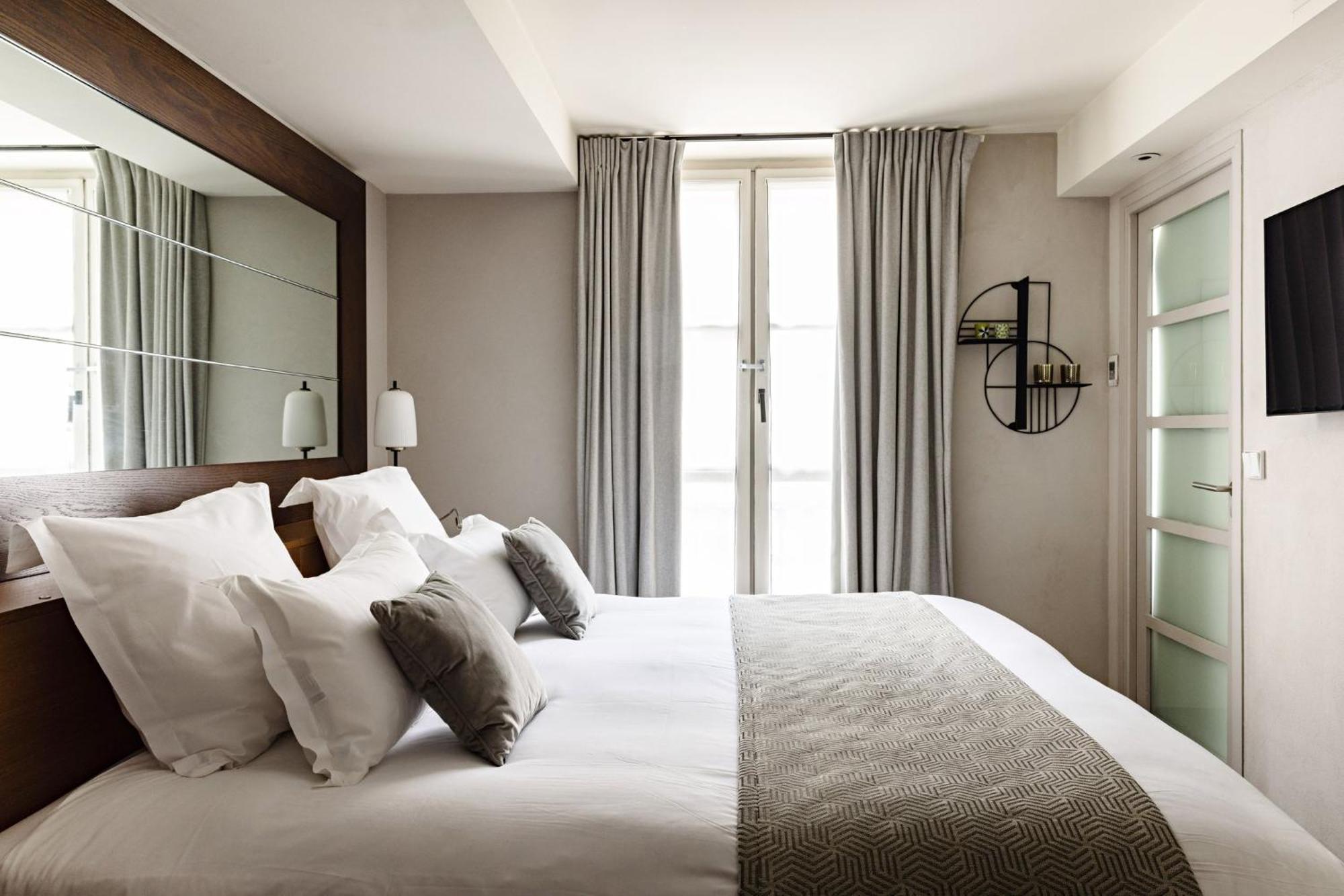 Premium King Room
