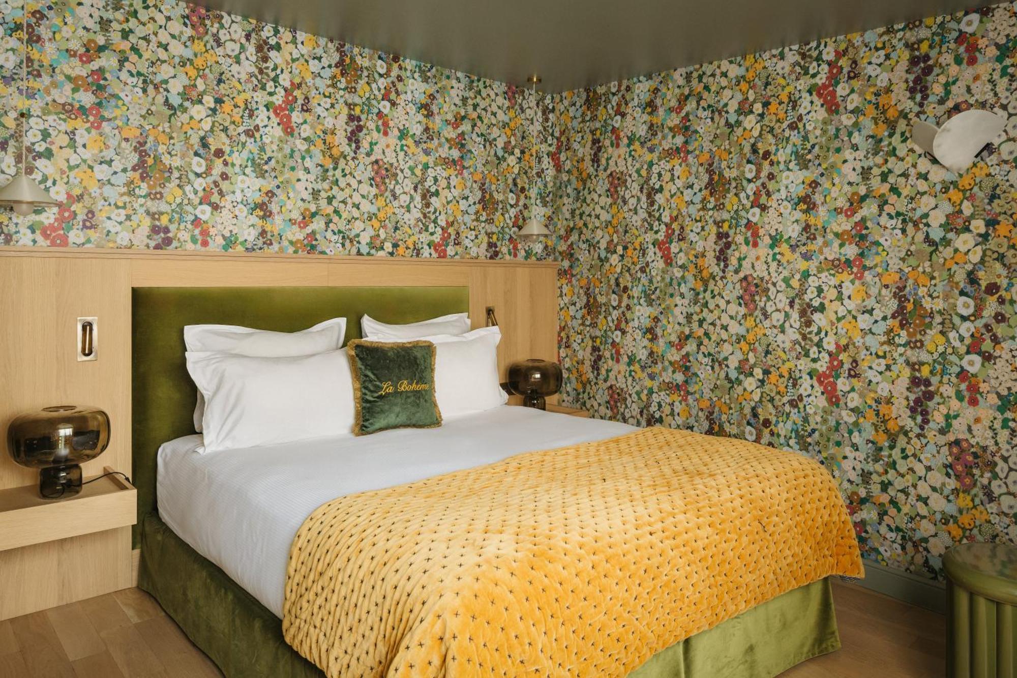 DEGAS - Deluxe Double Room