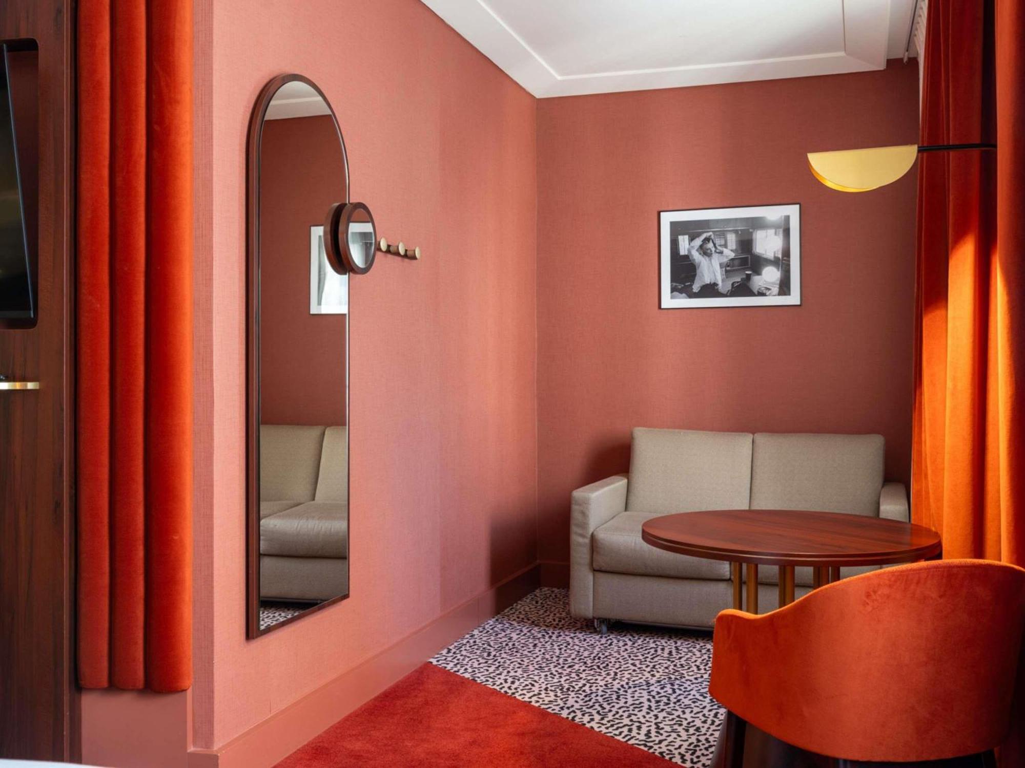 Junior Suite Sofa