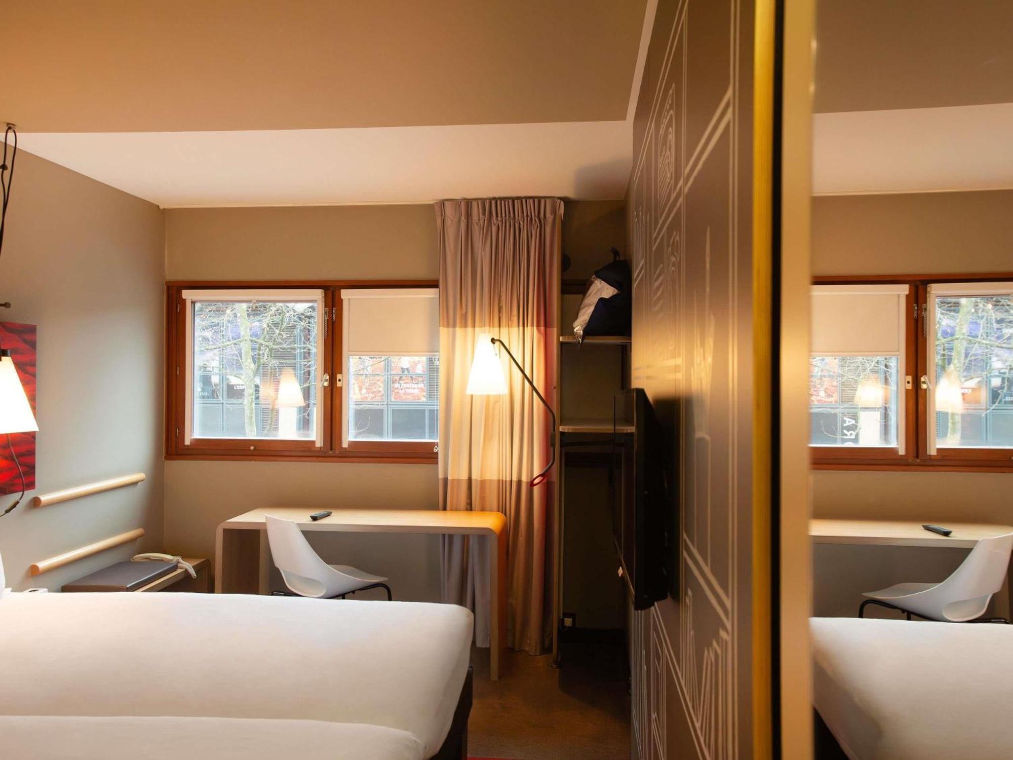 Standard Room with 2 Single Beds