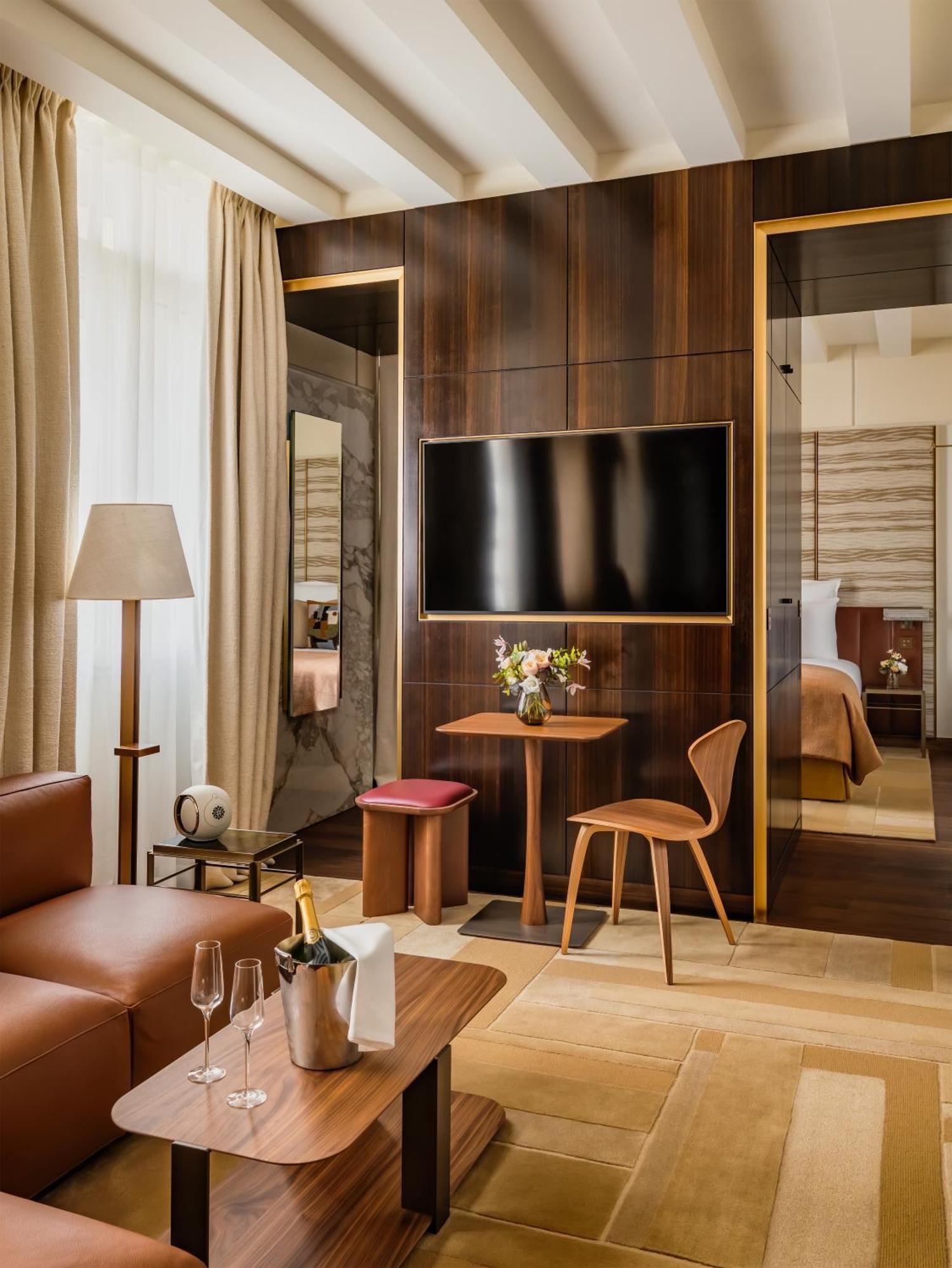 Suite