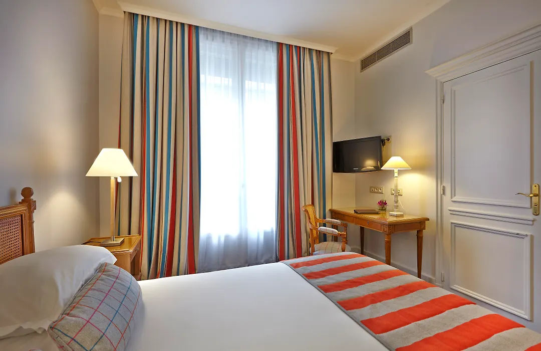 Royal Hotel Paris Champs Elysees-1