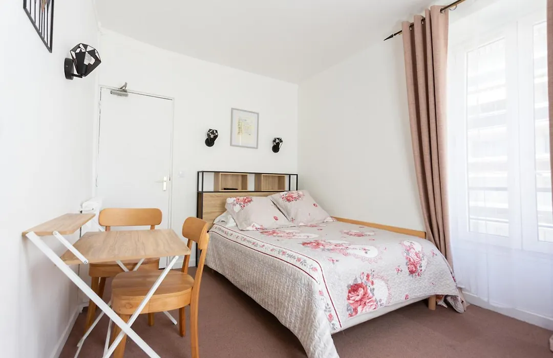 Ideal Hotel-1