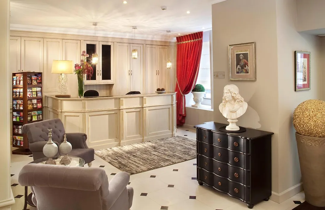 Hotel Des Comedies-1