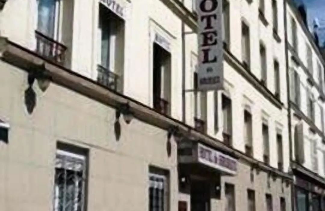 Hipotel Paris Bordeaux Menilmontant-1