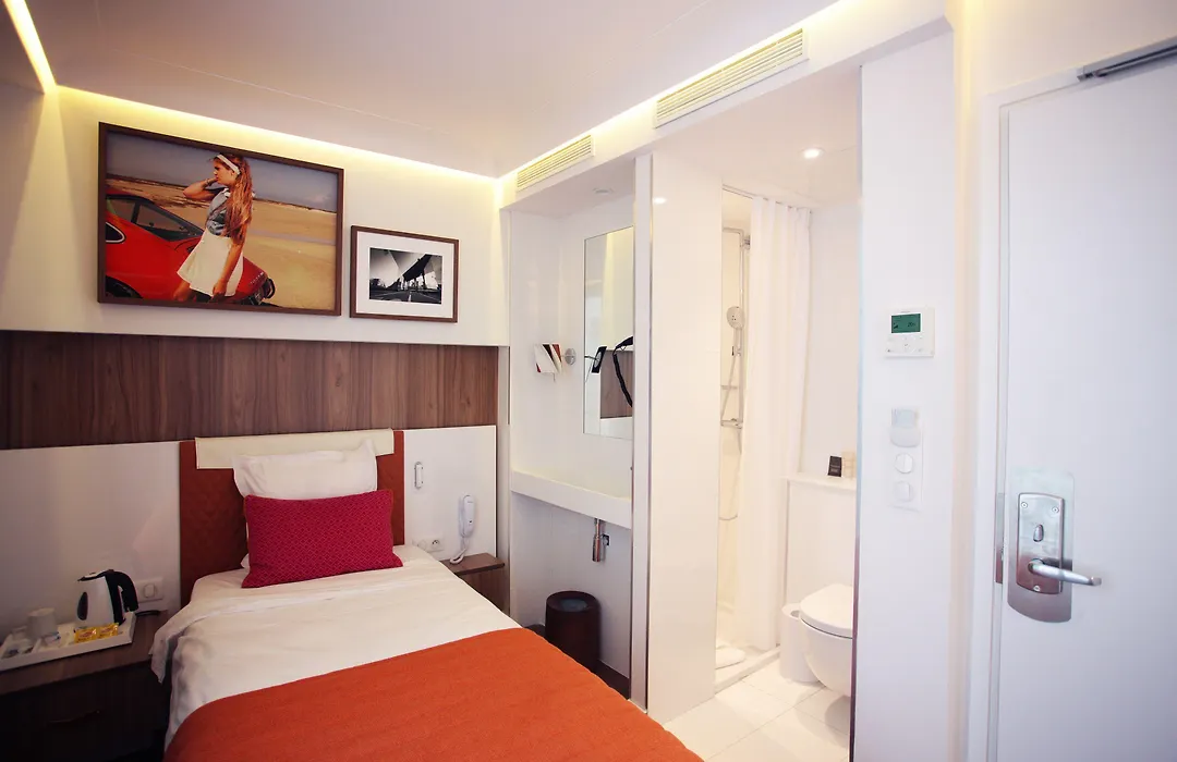 Hotel Eiffel Turenne-1