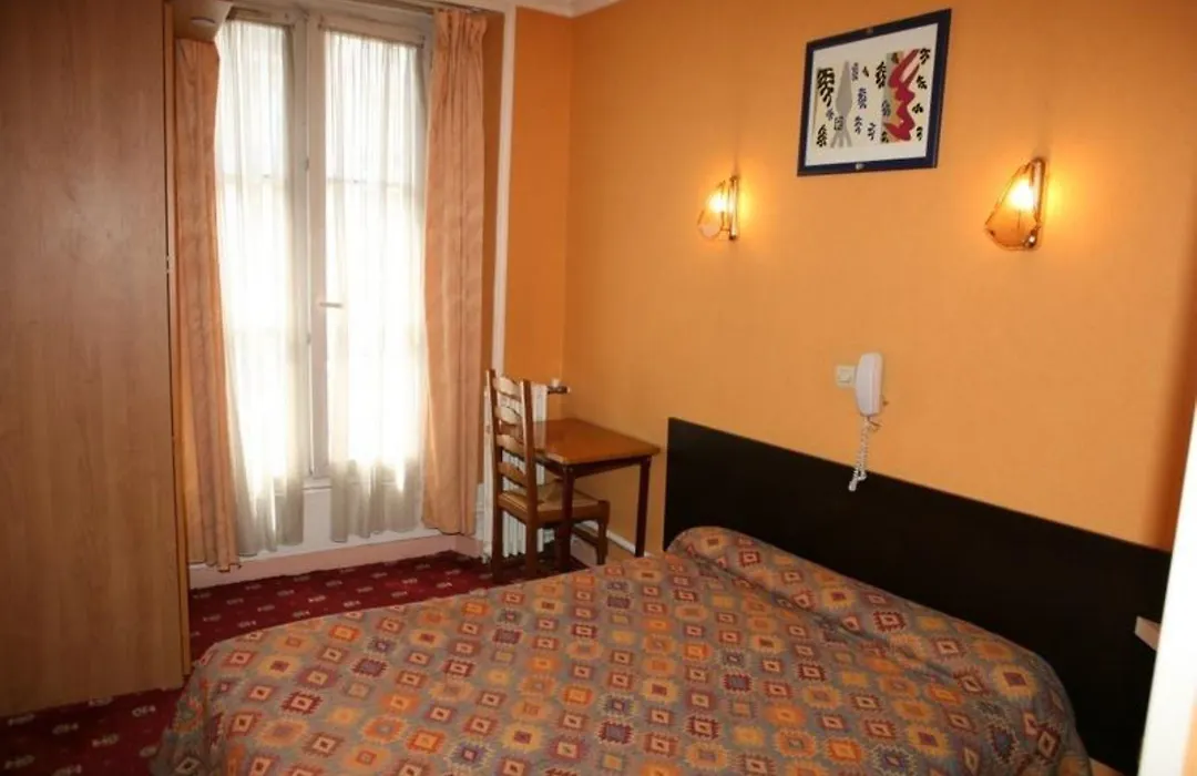 Sully Hotel-1