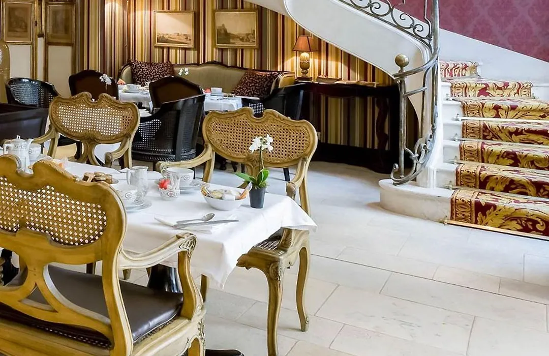 Hotel Du Romancier-1