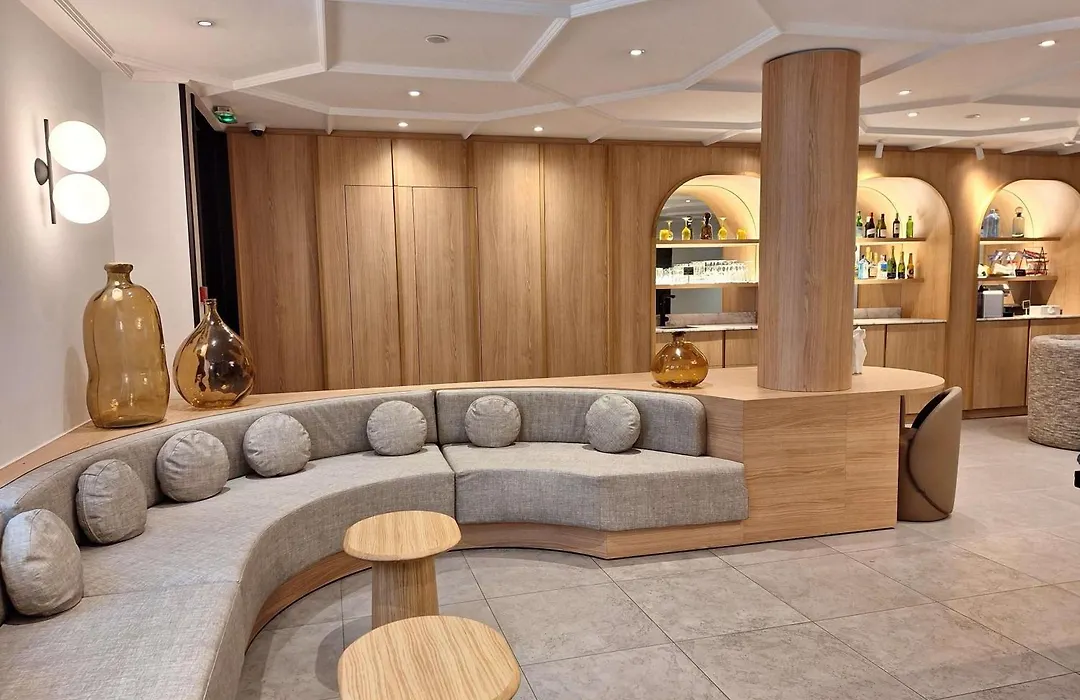 Mercure Paris Arc De Triomphe Wagram-1