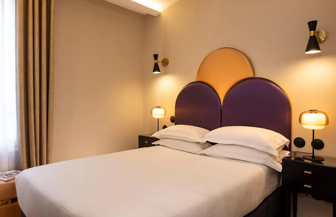 Hotel Mondial-1