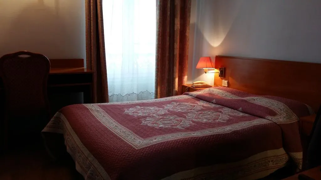 Pax Hotel Paris 18E-1