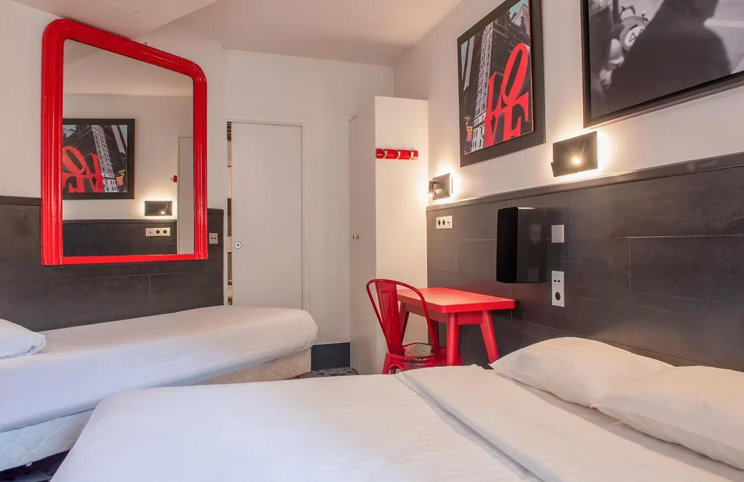 Hotel De Roubaix Paris: What To Expect From 2 star Hotel With ...