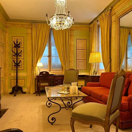 Hotel Duc De St-Simon-3