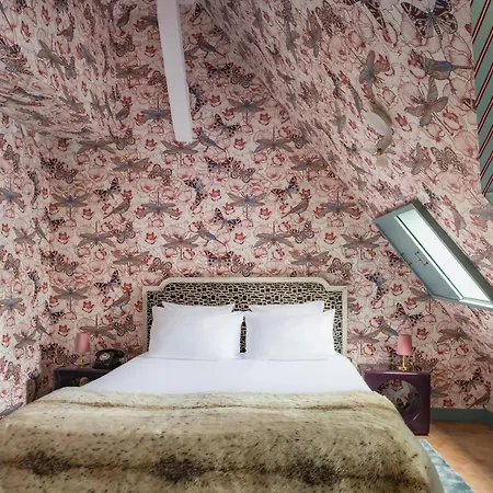 Hotel Du Petit Moulin, Haute Couture Hotel By Lacroix-3