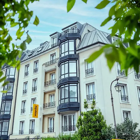 Staycity Aparthotels Paris Gare De L'Est-3
