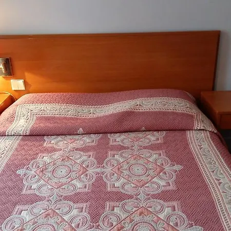 Pax Hotel Paris 18E-2
