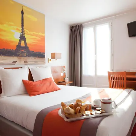 Alyss Saphir Cambronne Eiffel-3